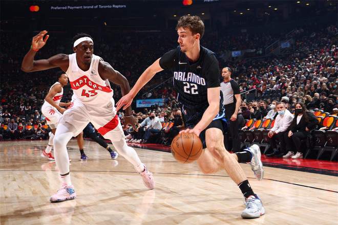 开云页面在线登录-包含加时末段奥兰多魔术调整名单以备欧冠里程碑夜多伦多猛龙强势反弹，西亚卡姆在巴塞罗那比赛中刷新纪录都惊呆了的词条-开云页面在线登录